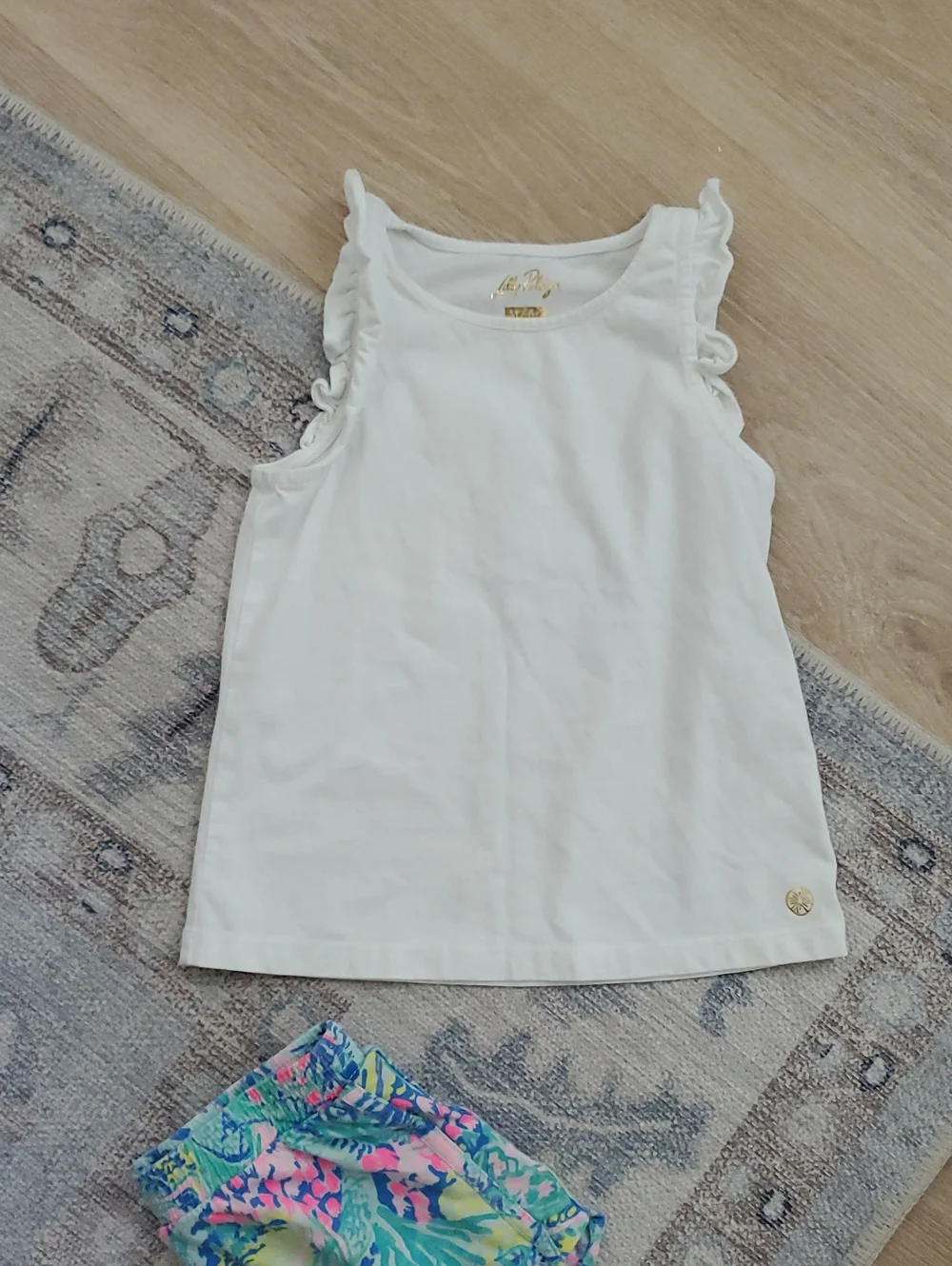 Lilly Pulitzer Girls Whitr Flutter Sleeve Top And Shorts Outfit Set SzM (6-7)